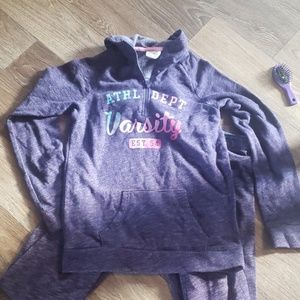 Purple sweatpants outfit